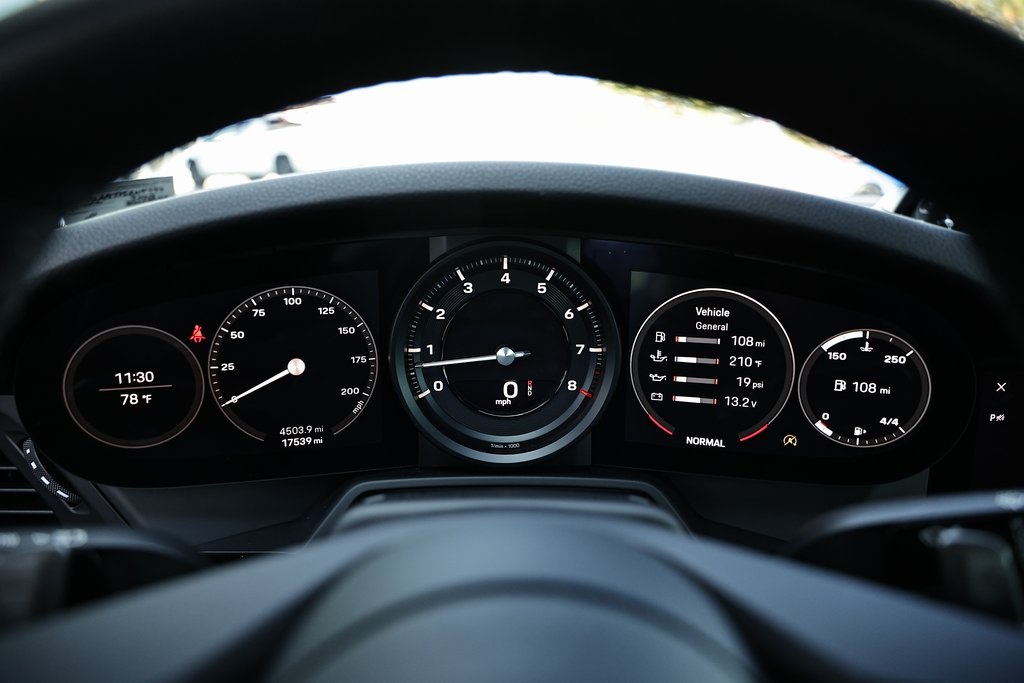 2023 Porsche 911 T photo 28