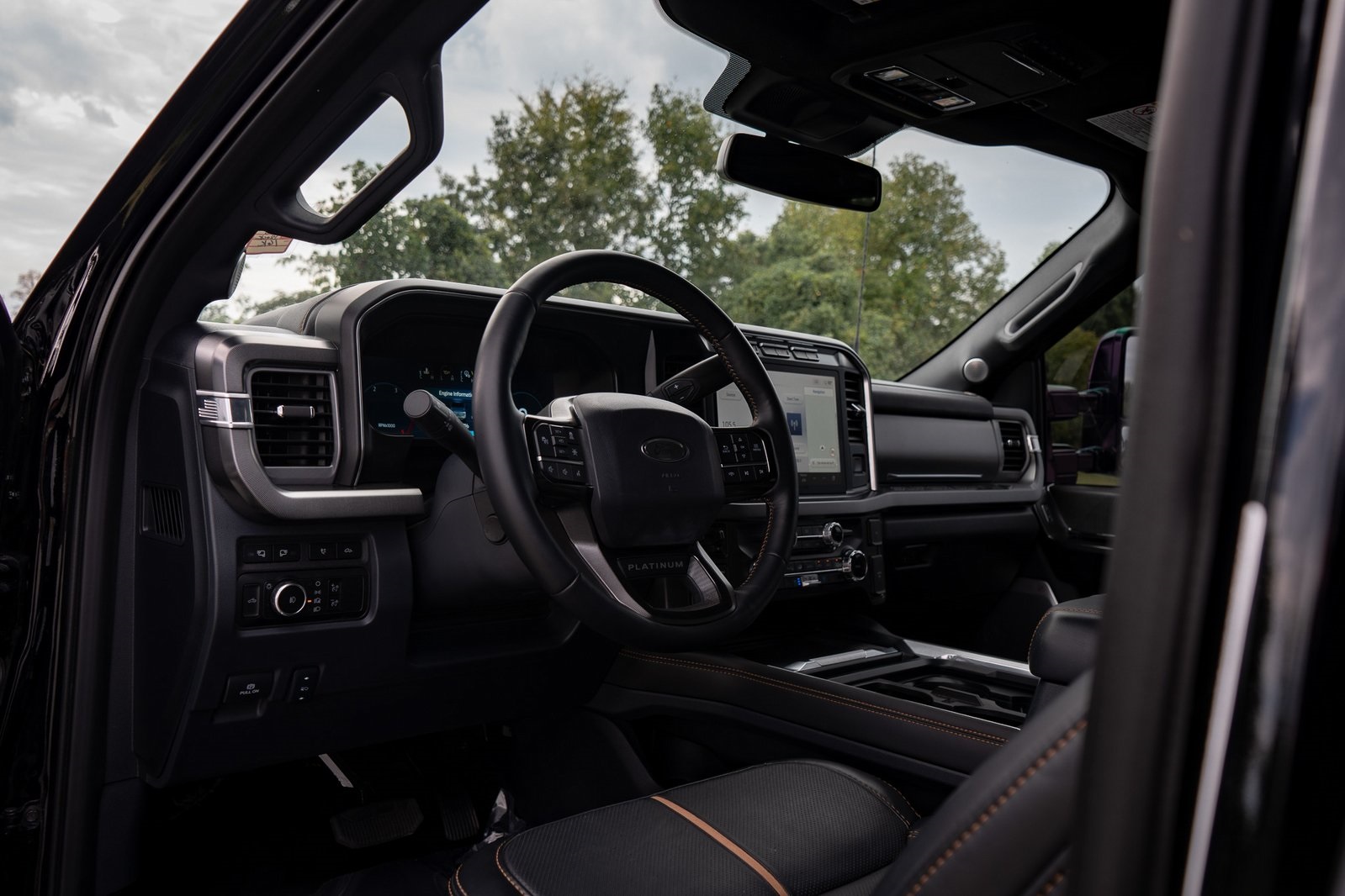 2024 Ford F-450 photo 21