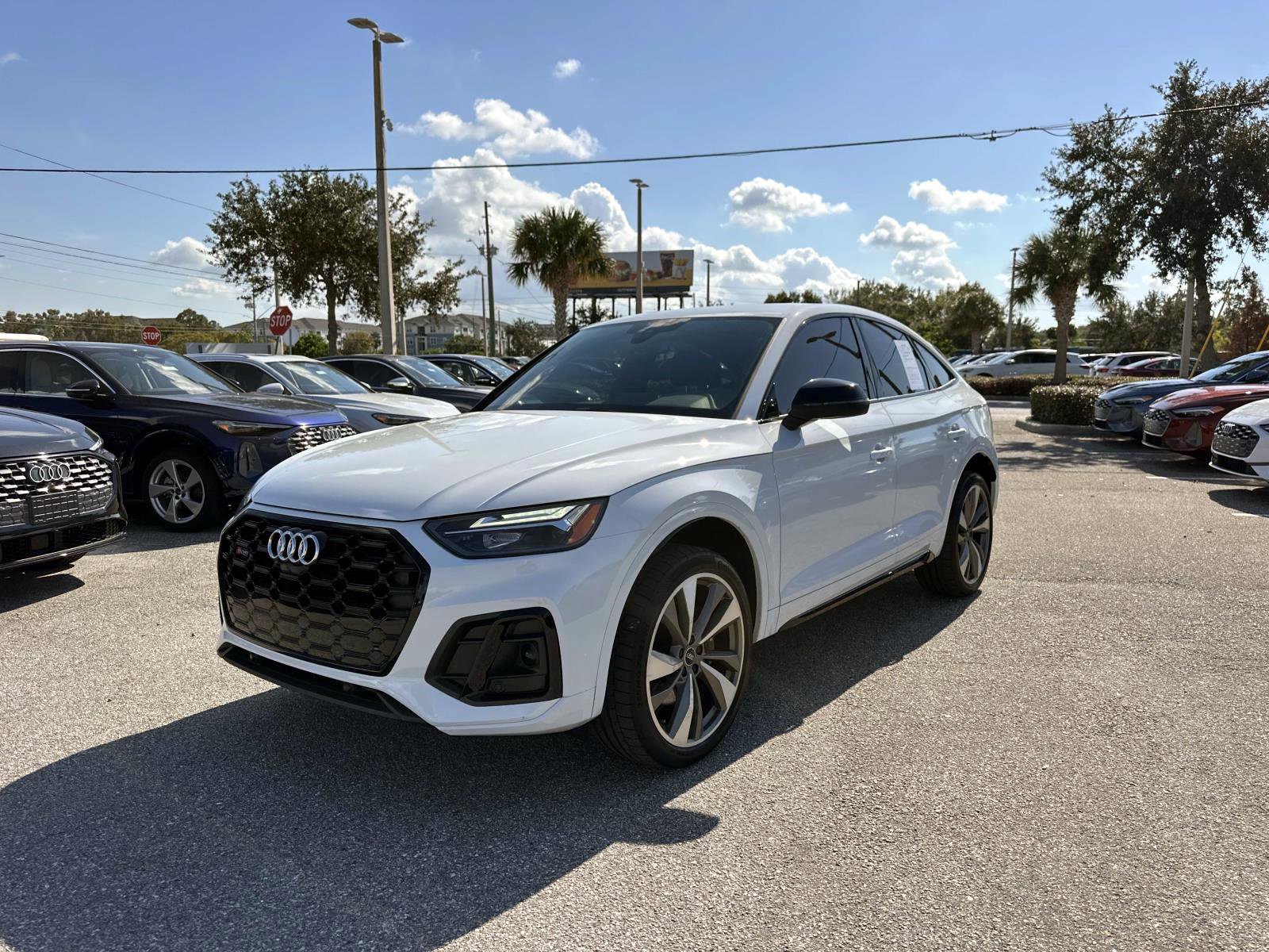 2023 Audi SQ5 Premium Plus photo 2