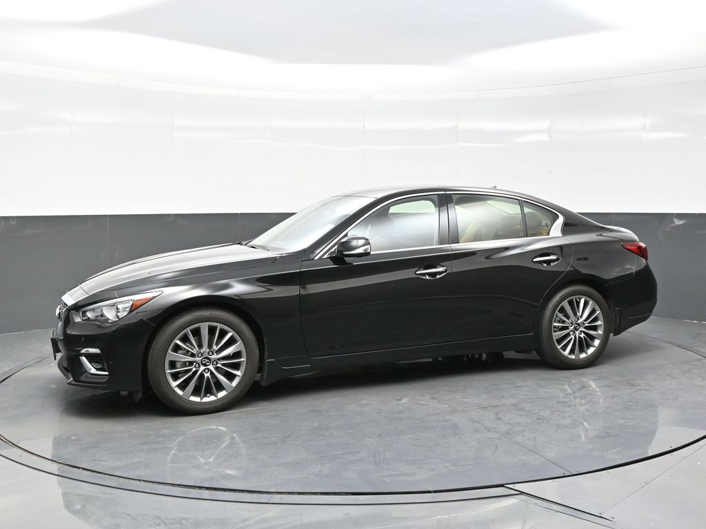 2024 Infiniti Q50 LUXE photo 2