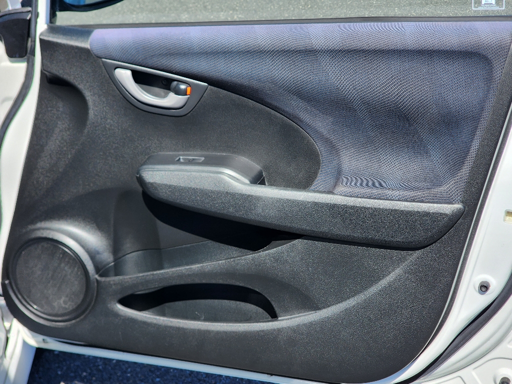 2010 Honda Fit Sport photo 17
