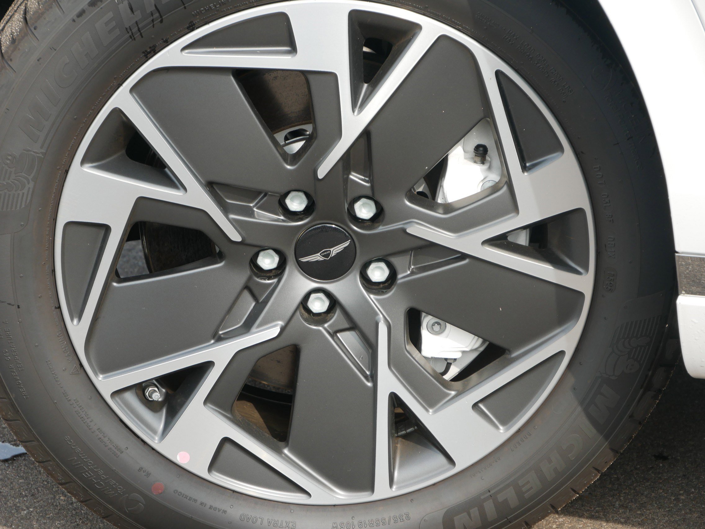 2026 Genesis Electrified GV70 photo 3