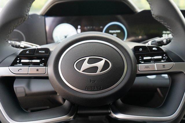 2025 Hyundai Elantra Limited photo 15