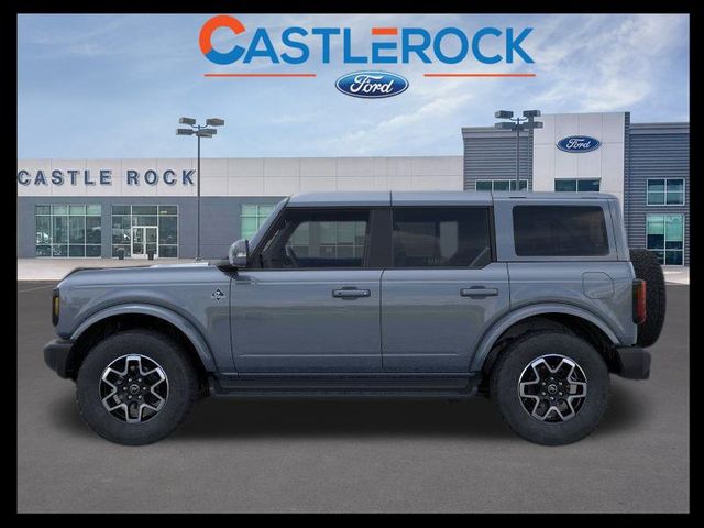 2025 Ford Bronco Outer Banks photo 2