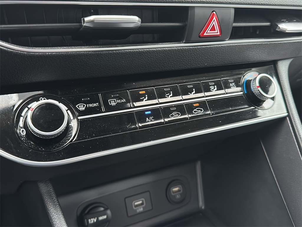 2023 Hyundai Sonata SE photo 12