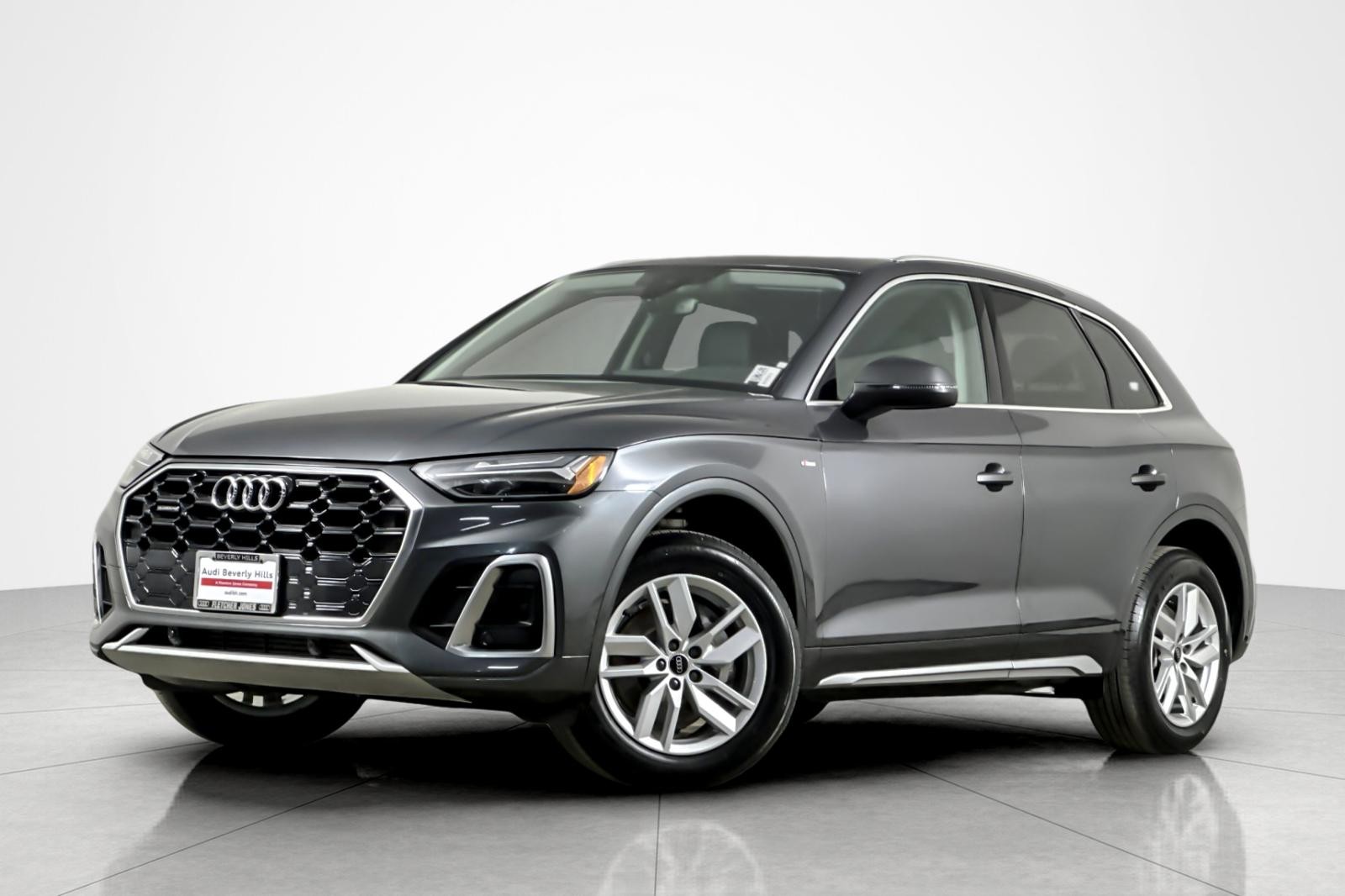 2023 Audi Q5 Premium's photo