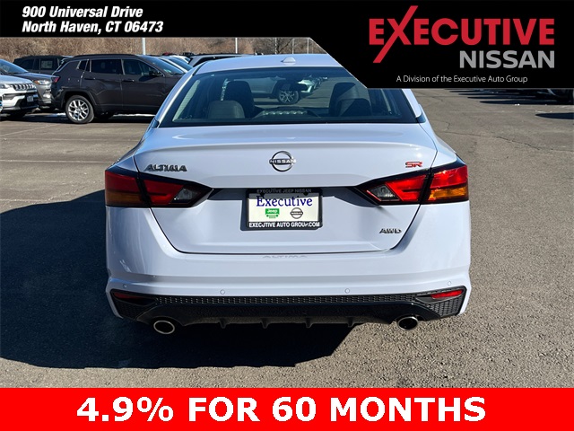 2025 Nissan Altima 2.5 SR photo 2