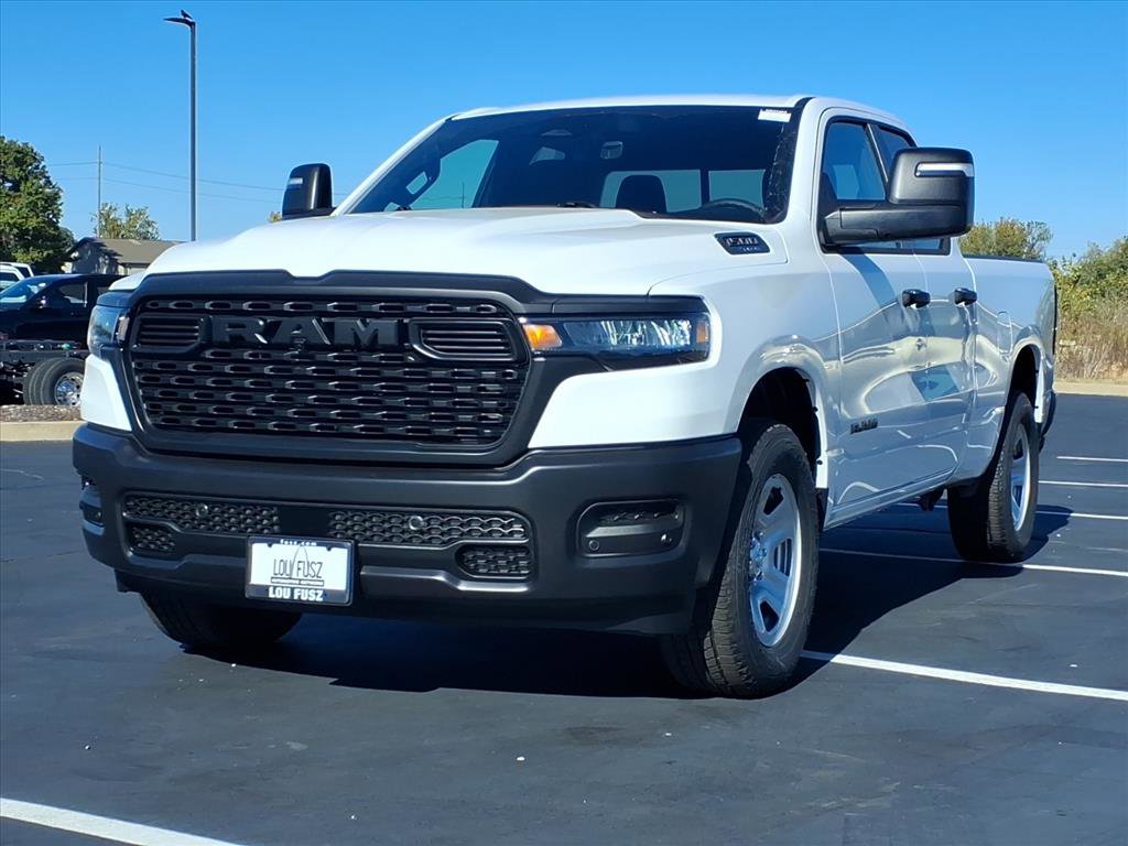 2025 Ram 1500 Tradesman photo 2