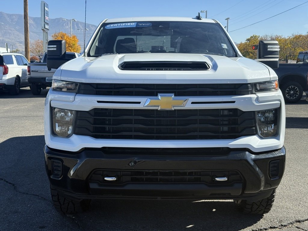 2024 Chevrolet Silverado 2500HD Custom photo 3