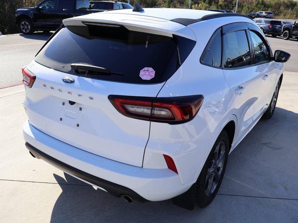2023 Ford Escape ST-Line photo 3