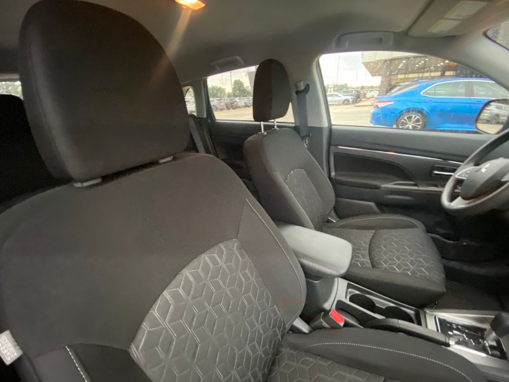2024 Mitsubishi Outlander Sport ES photo 26
