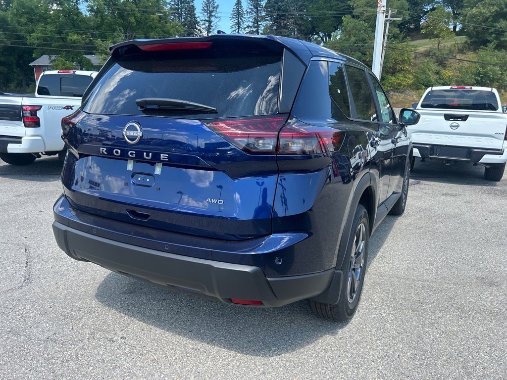 2026 Nissan Rogue SV photo 3