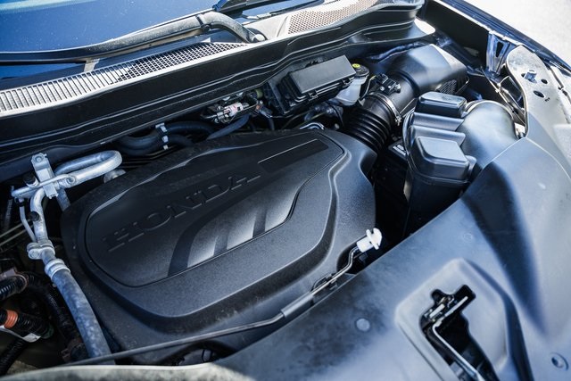 2022 Honda Pilot Touring photo 16