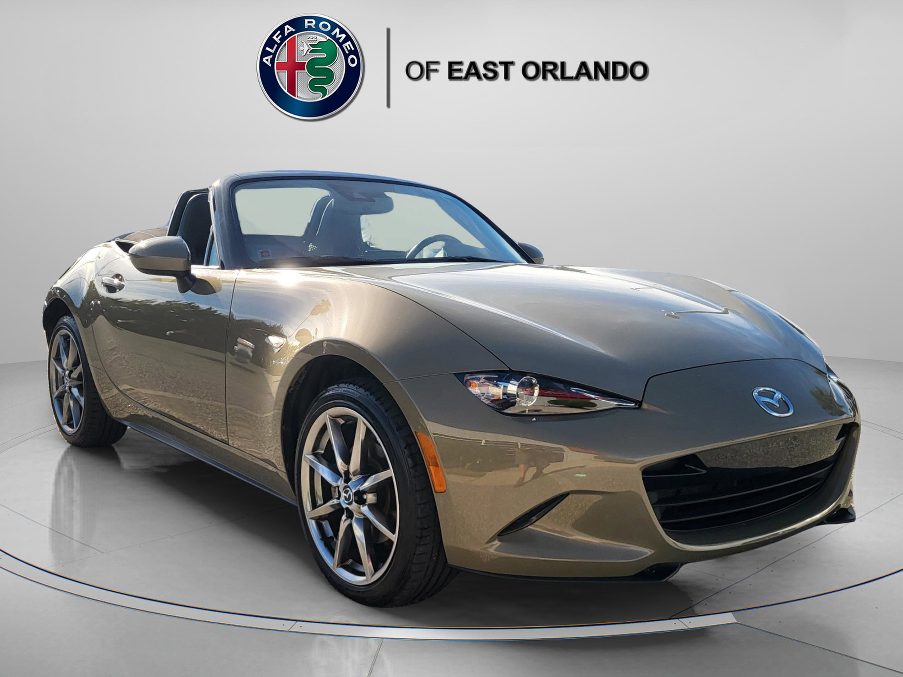 2023 Mazda MX-5 Miata Miata Grand Touring photo 2