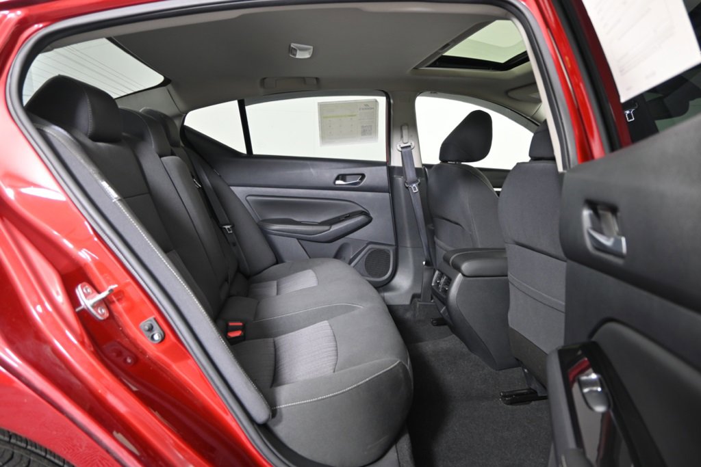 2020 Nissan Altima 2.5 SV photo 15
