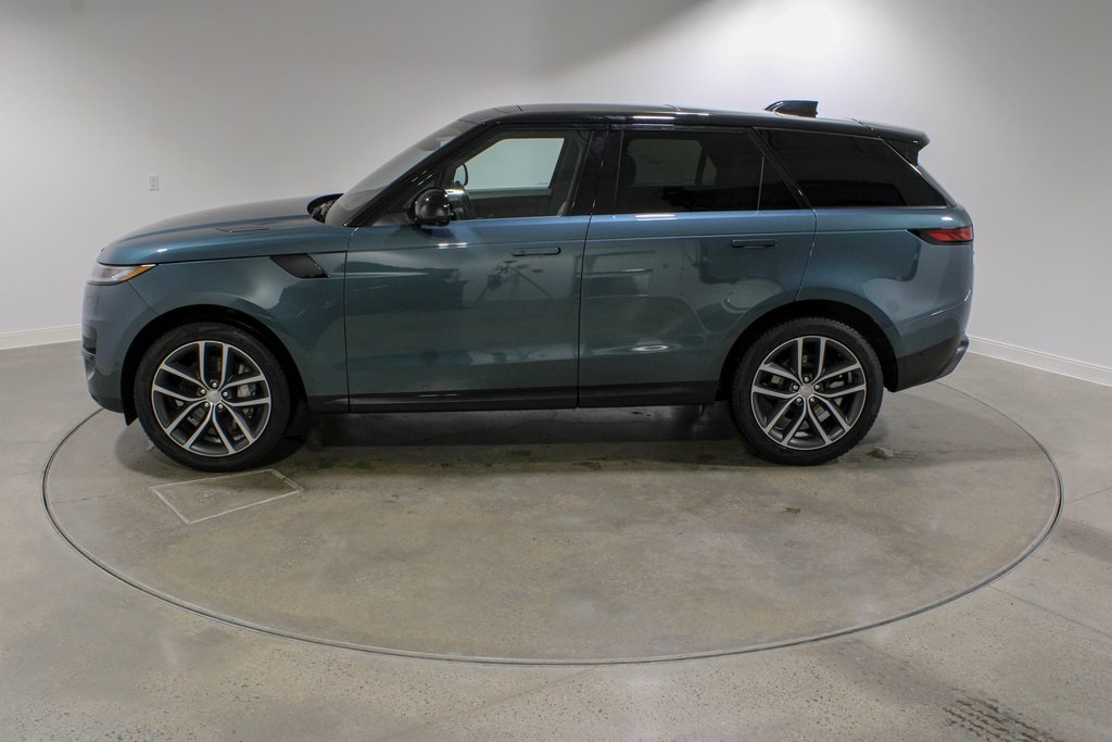 2023 Land Rover Range Rover Sport SE photo 2