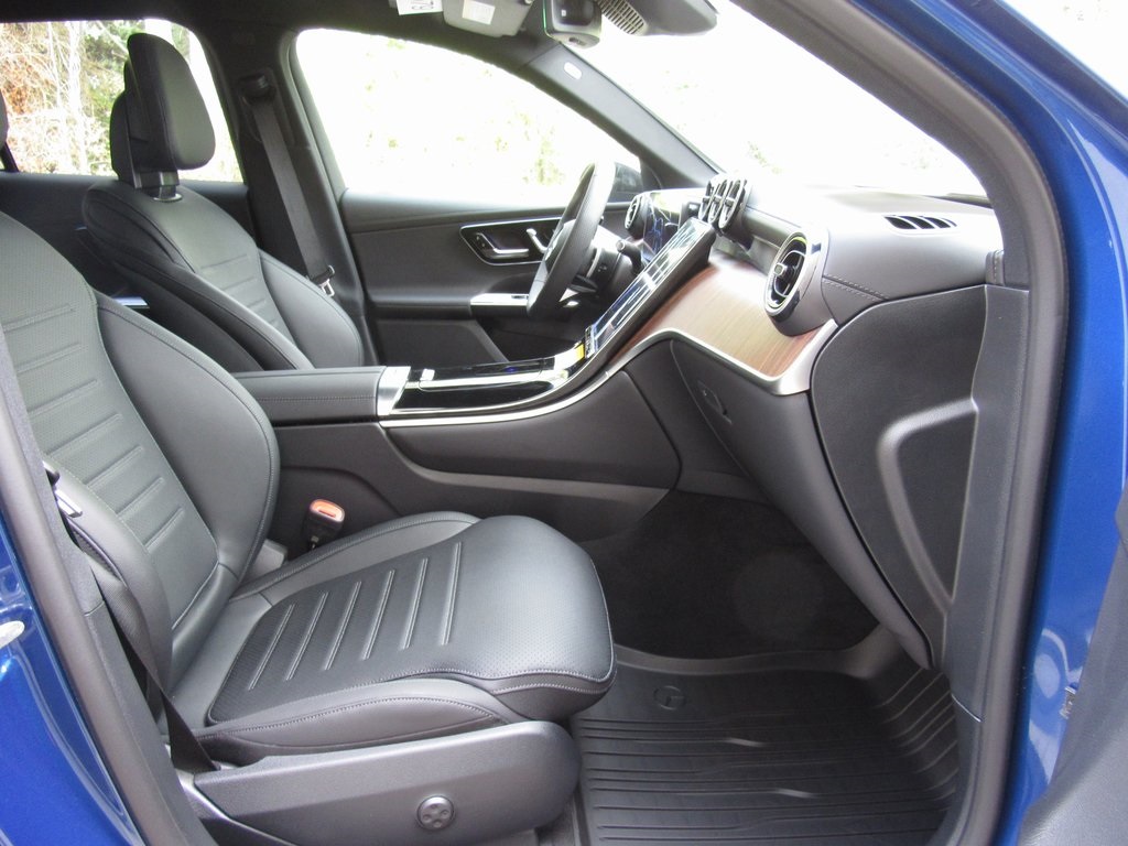 2026 Mercedes Benz GLC 300 4MATIC photo 14