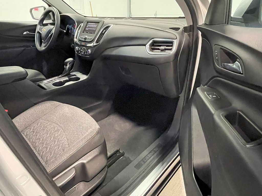 2022 Chevrolet Equinox LT photo 14