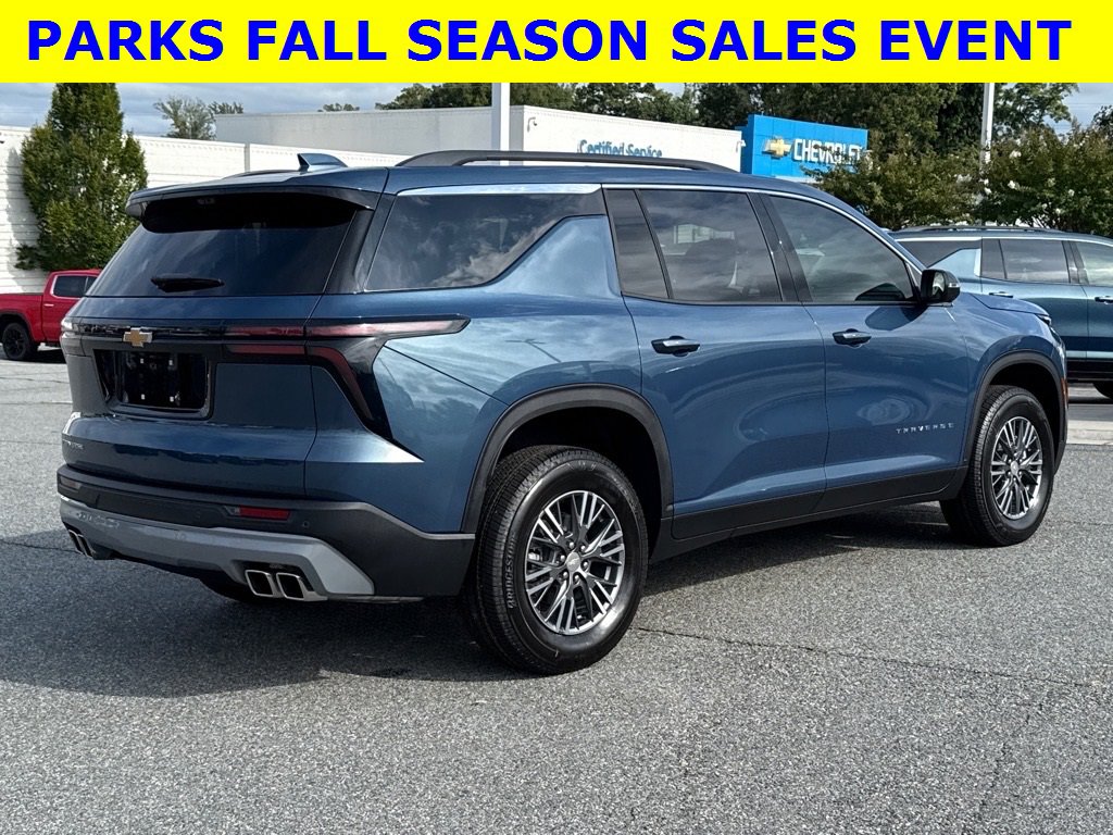 2026 Chevrolet Traverse photo 3