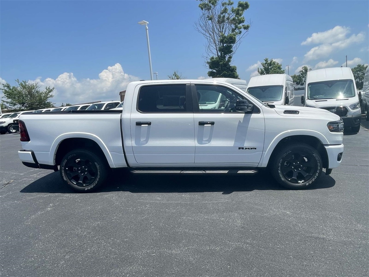 2025 Ram 1500 Big Horn Lone Star photo 8