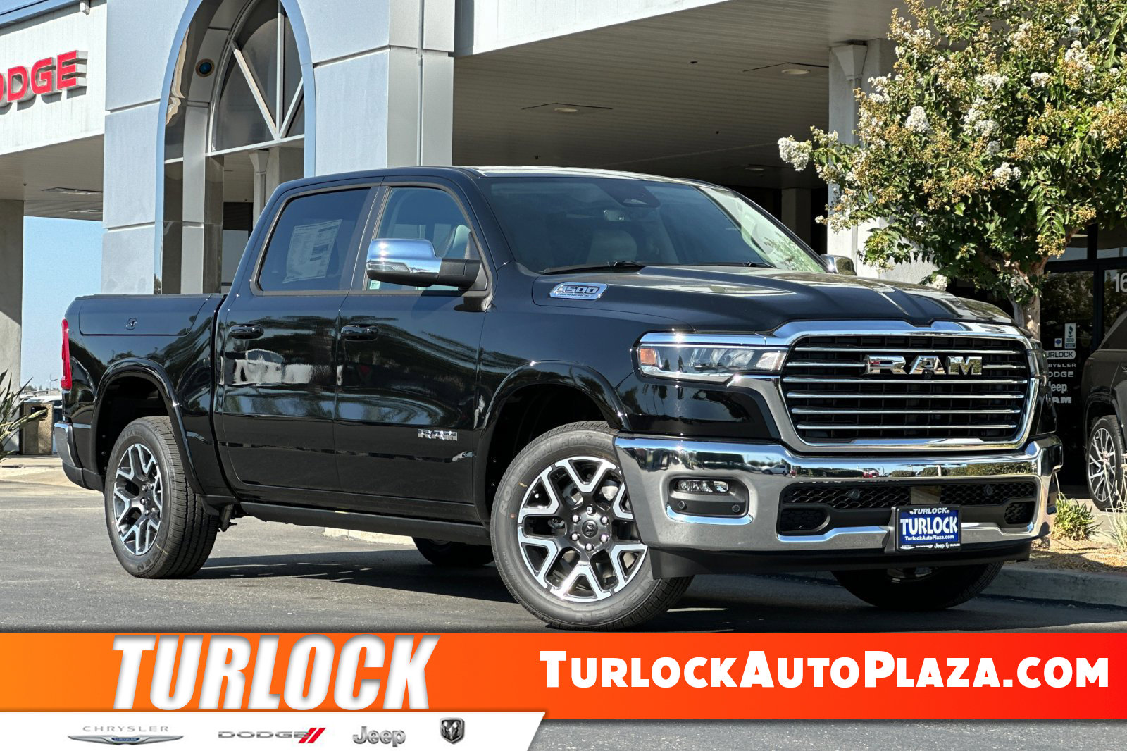 2026 RAM Ram 1500 Pickup Laramie's photo