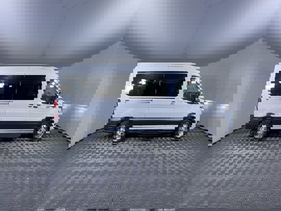 2025 Ford Transit Passenger XLT photo 8