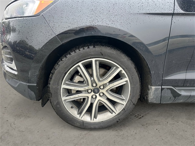 2024 Ford Edge Titanium photo 14