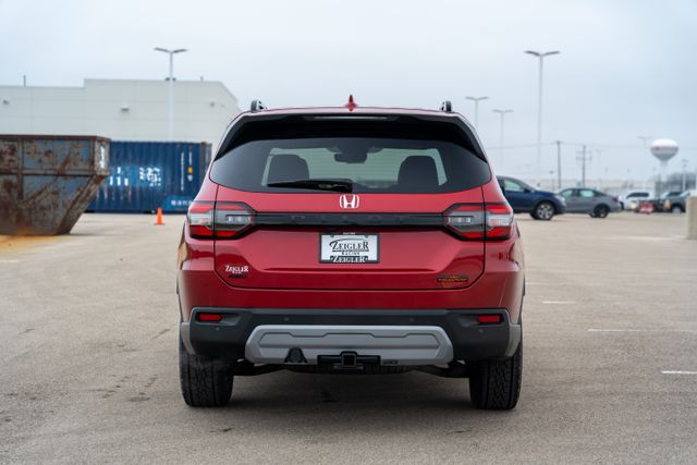 2025 Honda Pilot TrailSport photo 5