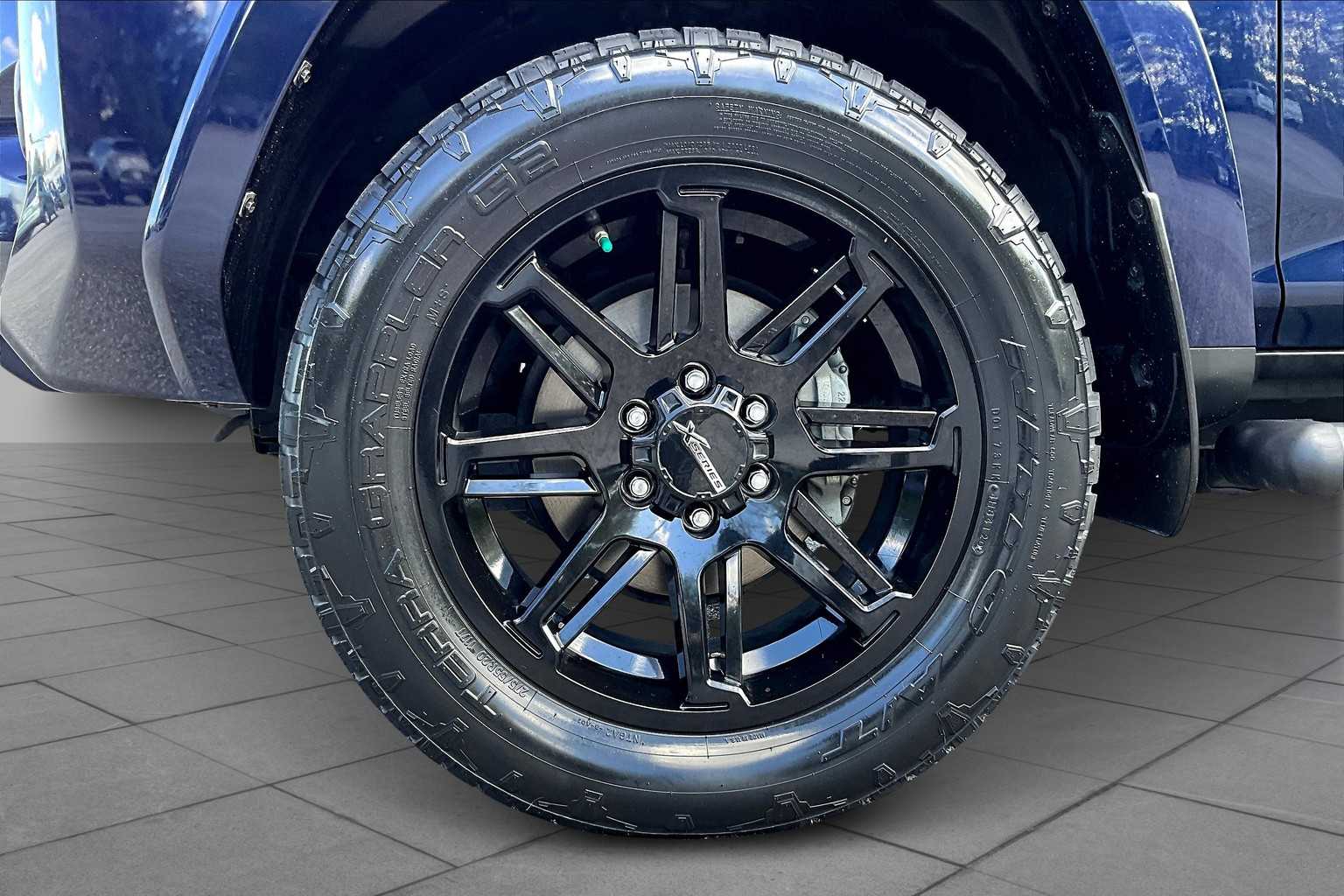 2021 Toyota 4Runner SR5 4WD photo 8