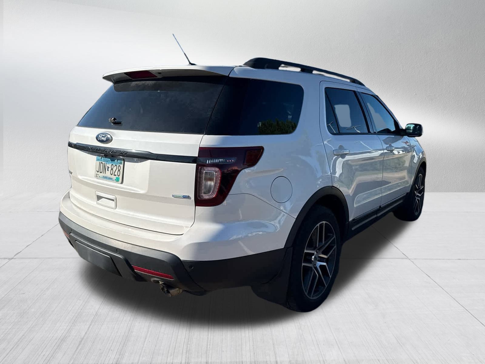 2015 Ford Explorer Sport photo 4