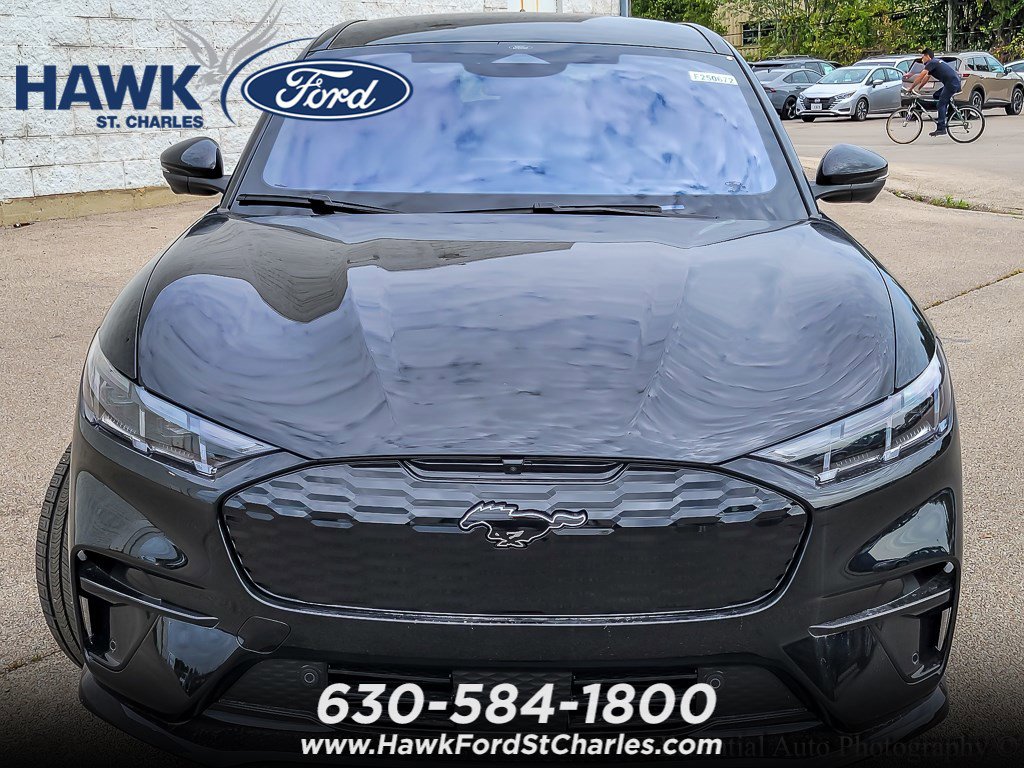 2025 FORD MUSTANG MACH-E - Image 3