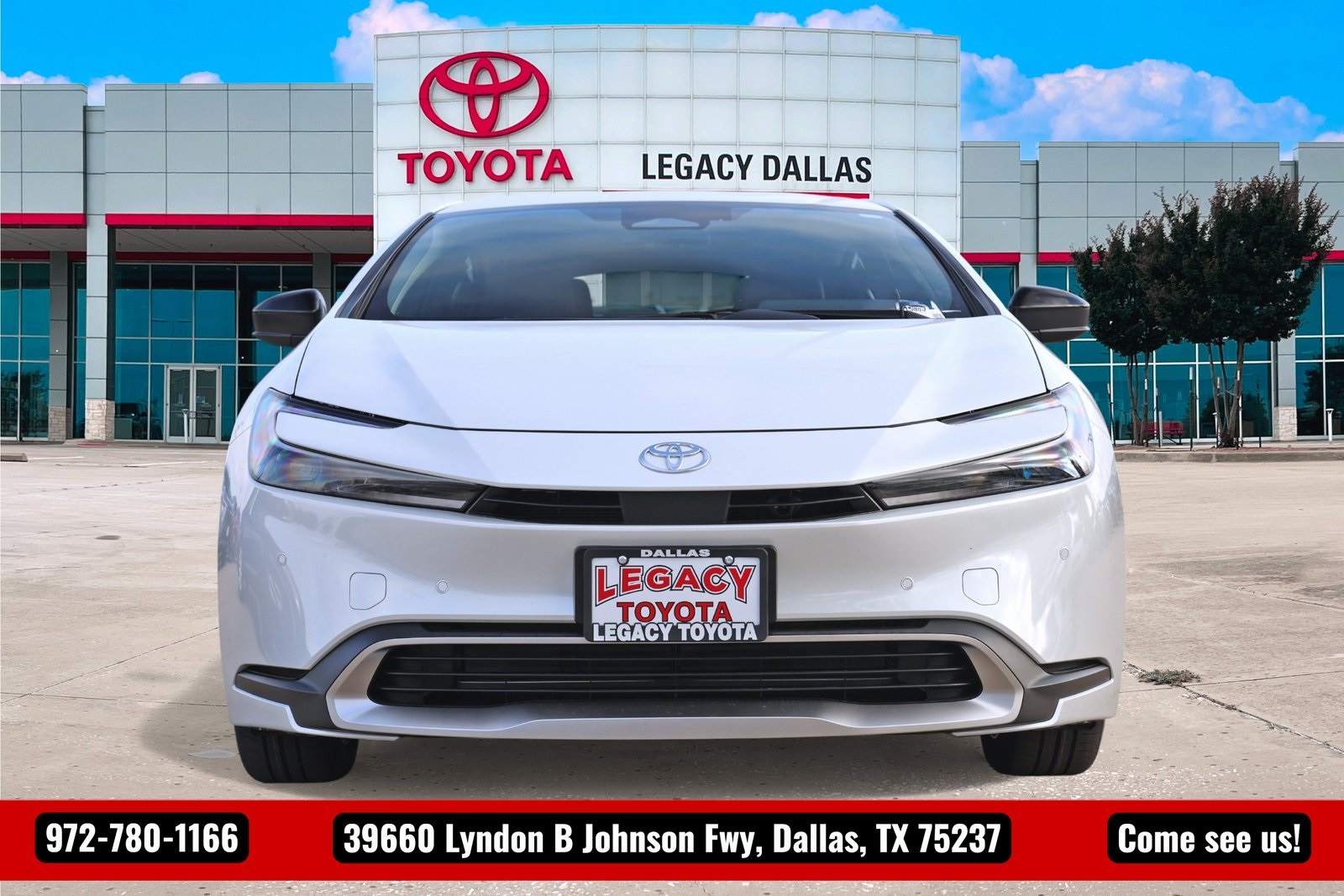 2026 Toyota Prius Plug-in Hybrid SE photo 2