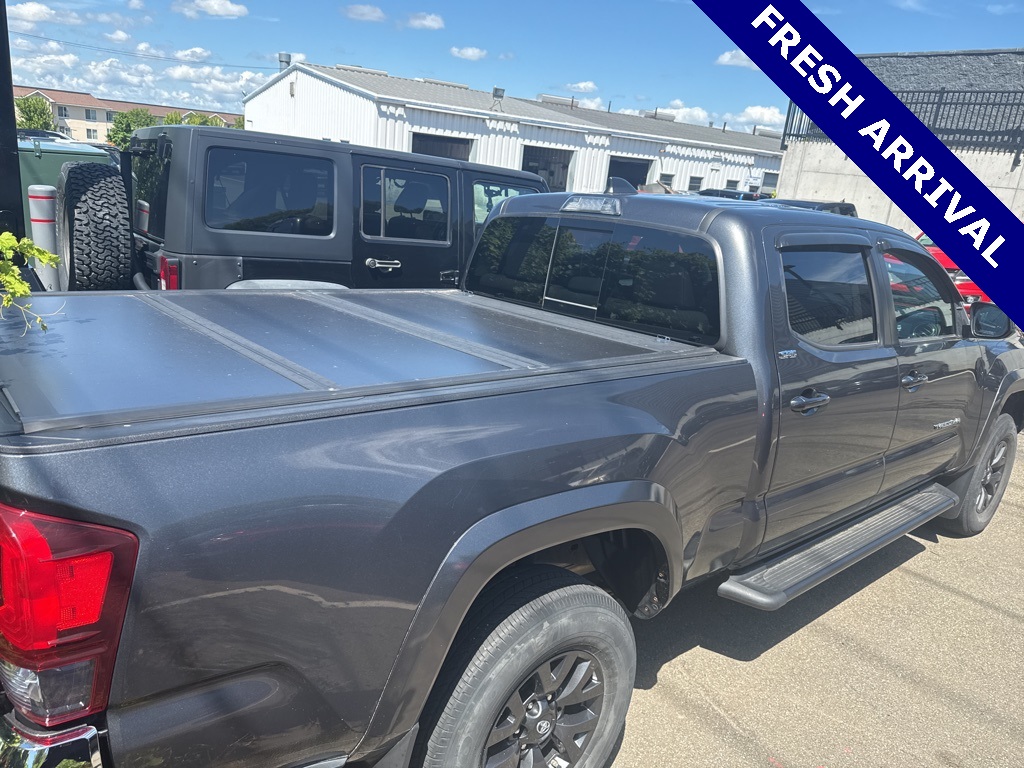 2020 Toyota Tacoma V6 4x4 Double Cab photo 3