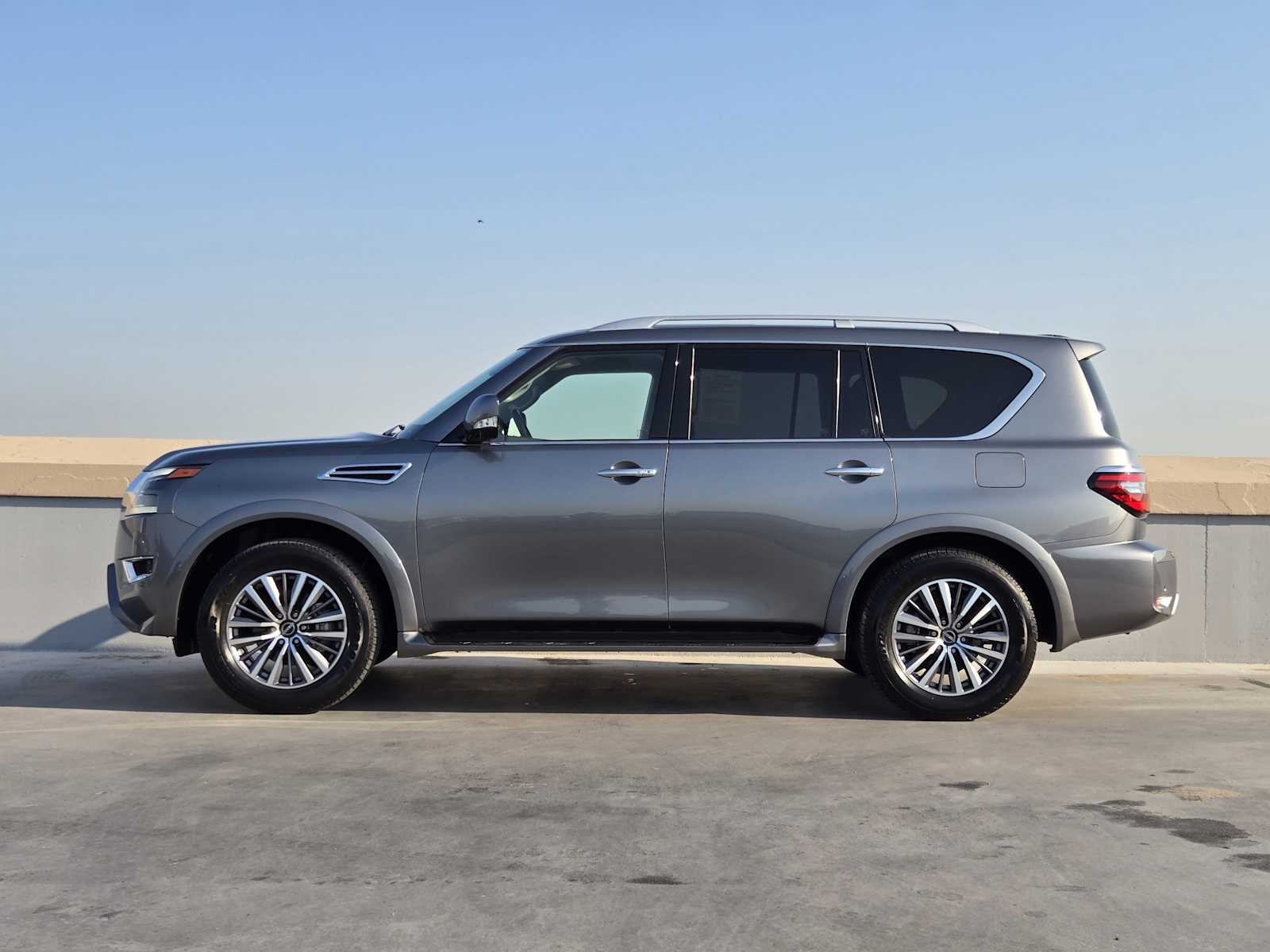 2024 Nissan Armada SL photo 4