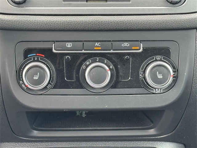 2012 Volkswagen Tiguan Sport photo 4
