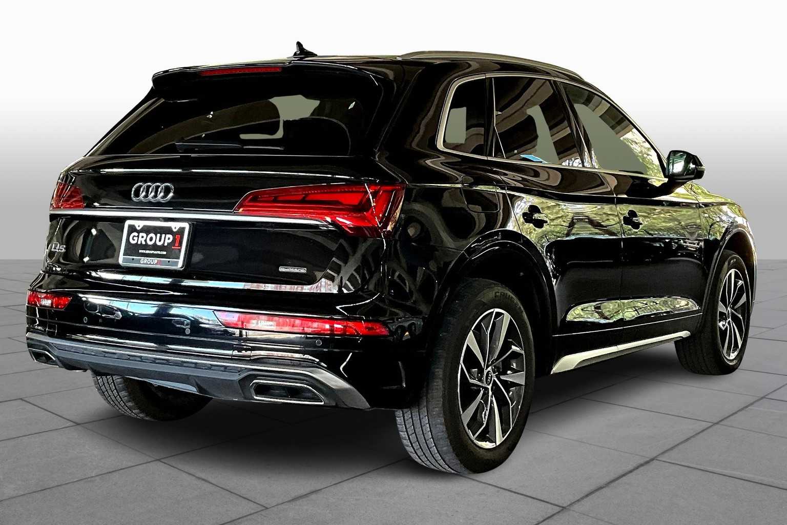 2022 Audi Q5 S line Premium photo 11