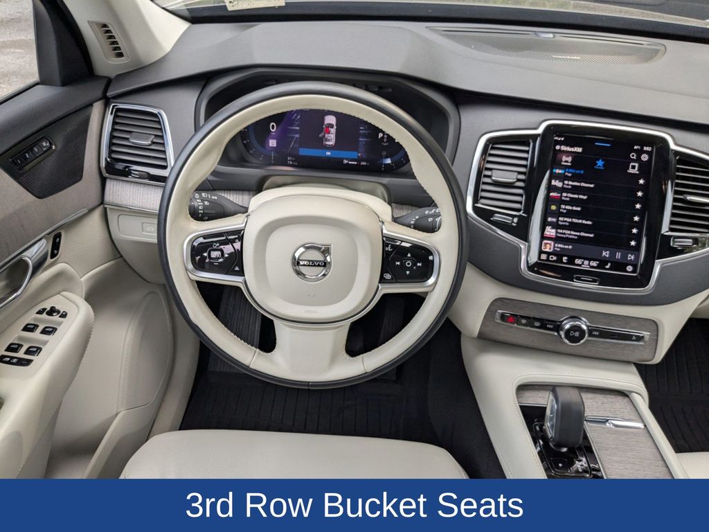 2023 Volvo XC90 Plus photo 15