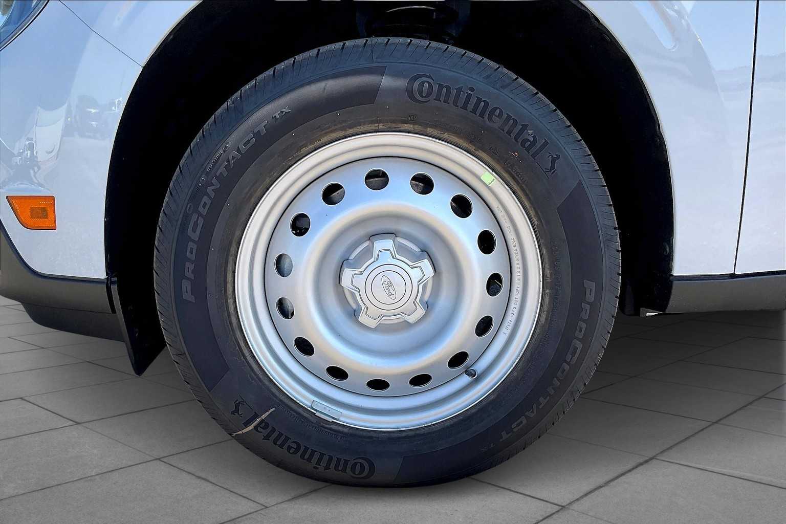 2025 Ford Maverick XL photo 11