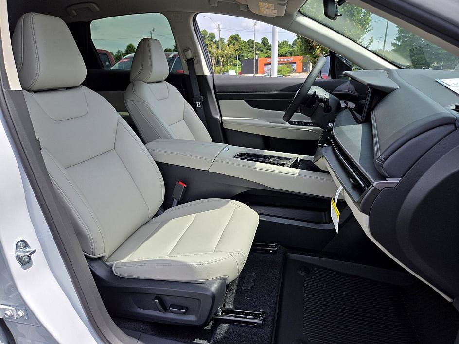 2025 Nissan Murano SV photo 11