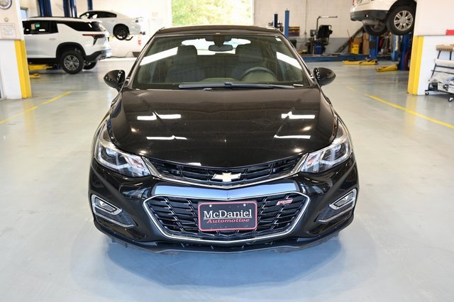 2018 Chevrolet Cruze LT photo 2
