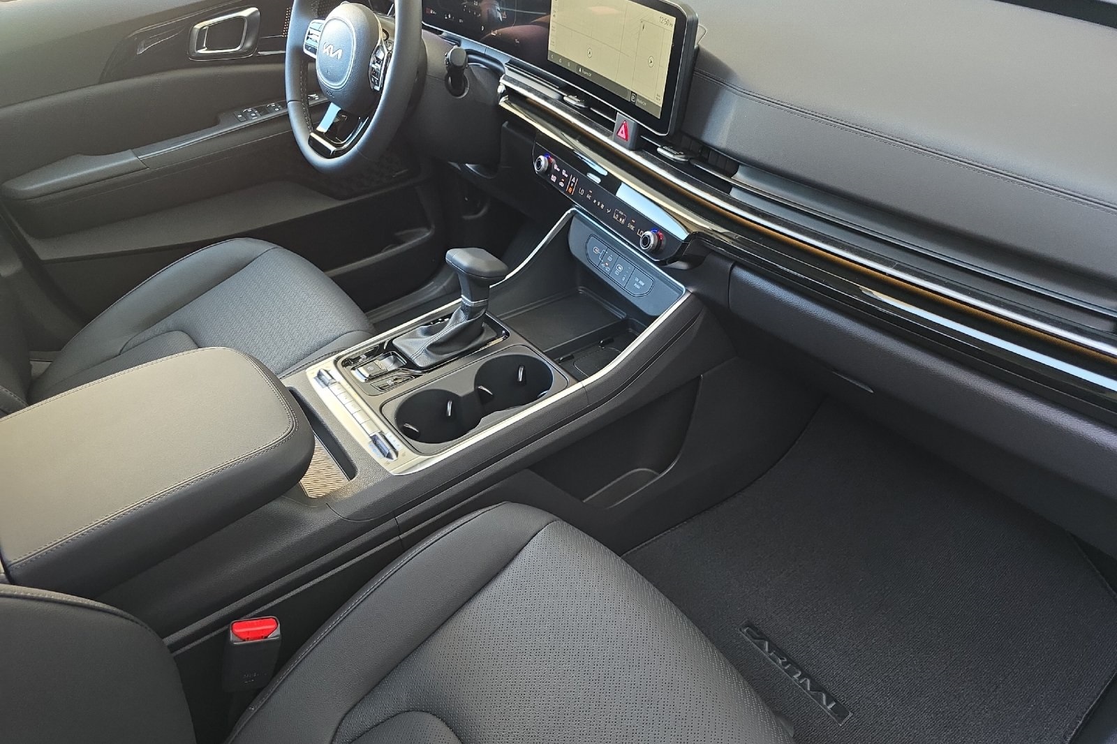 2026 Kia Carnival SX Prestige photo 11