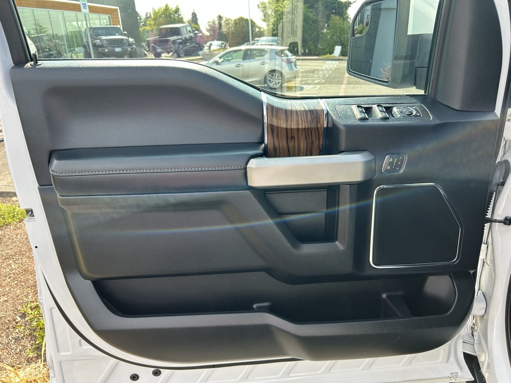 2019 Ford F-150 Lariat photo 12