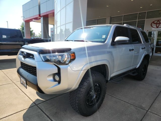 2017 Toyota 4Runner Limited SR5 Premium TRD Pro photo 5