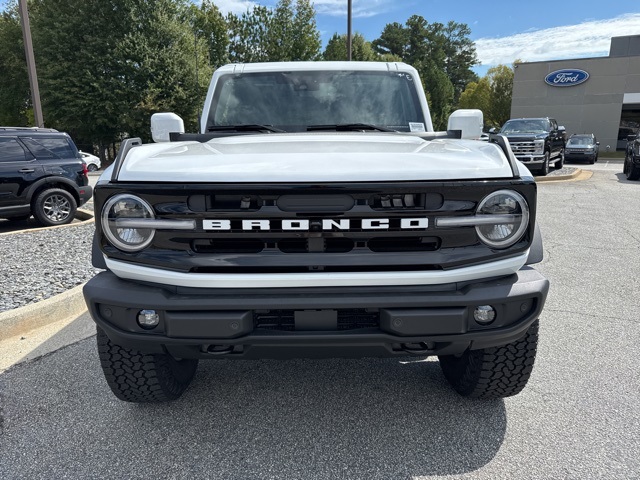 2025 Ford Bronco Outer Banks photo 4