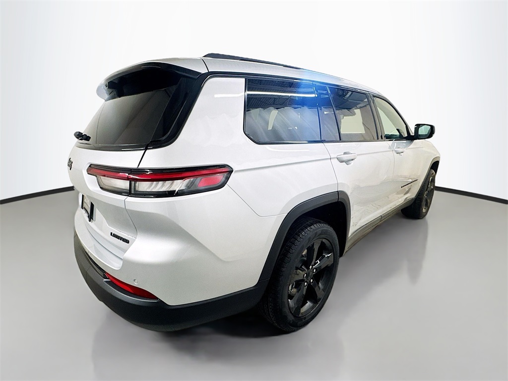 2025 Jeep Grand Cherokee Limited photo 4