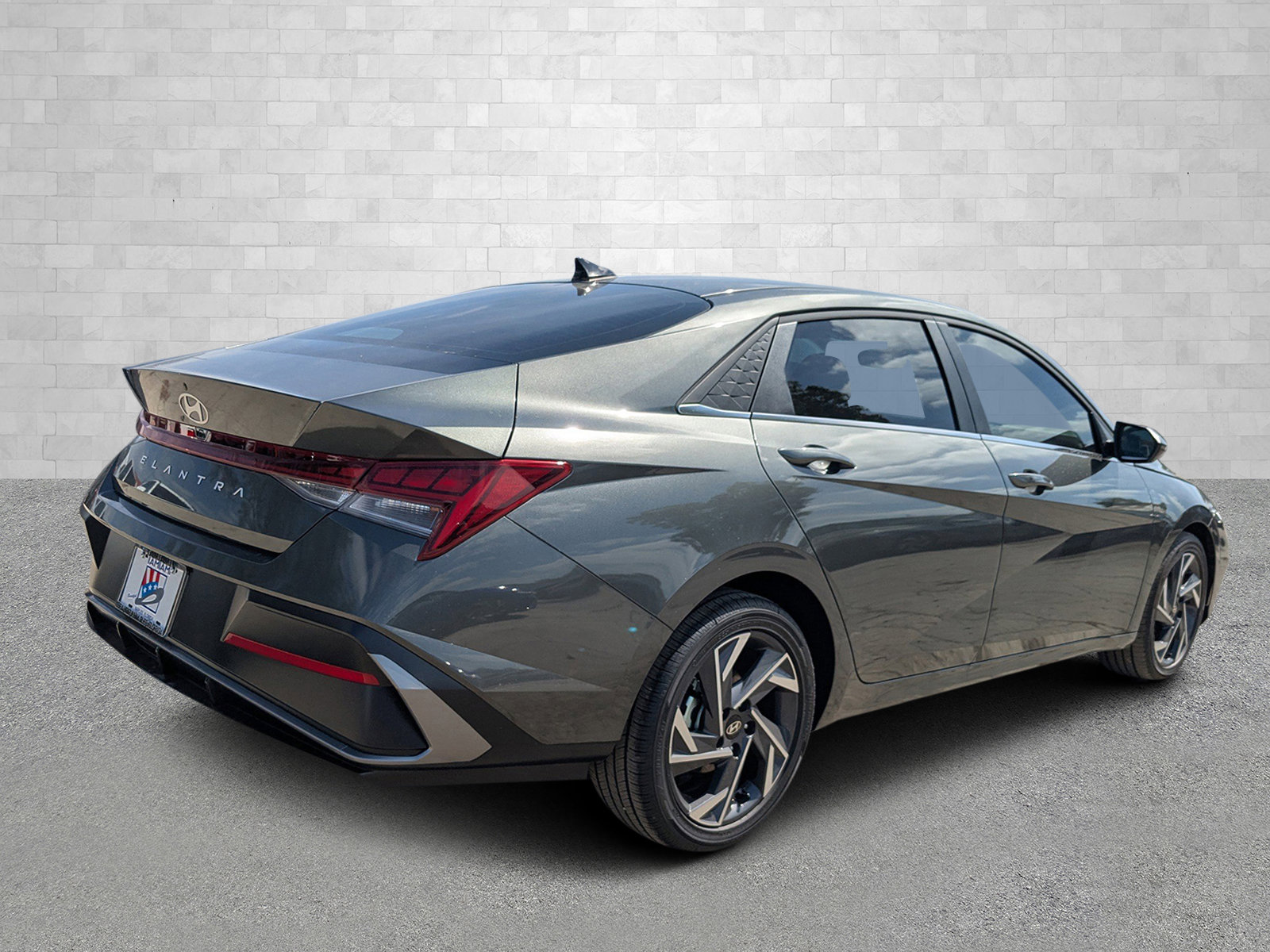 2025 Hyundai Elantra SEL Convenience photo 2