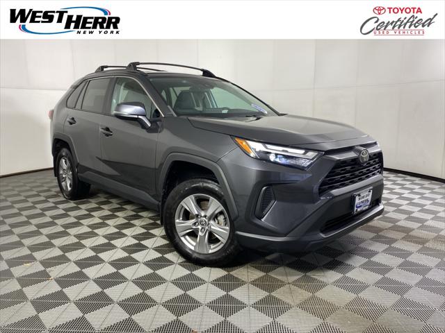 2023 Toyota RAV4 XLE's photo