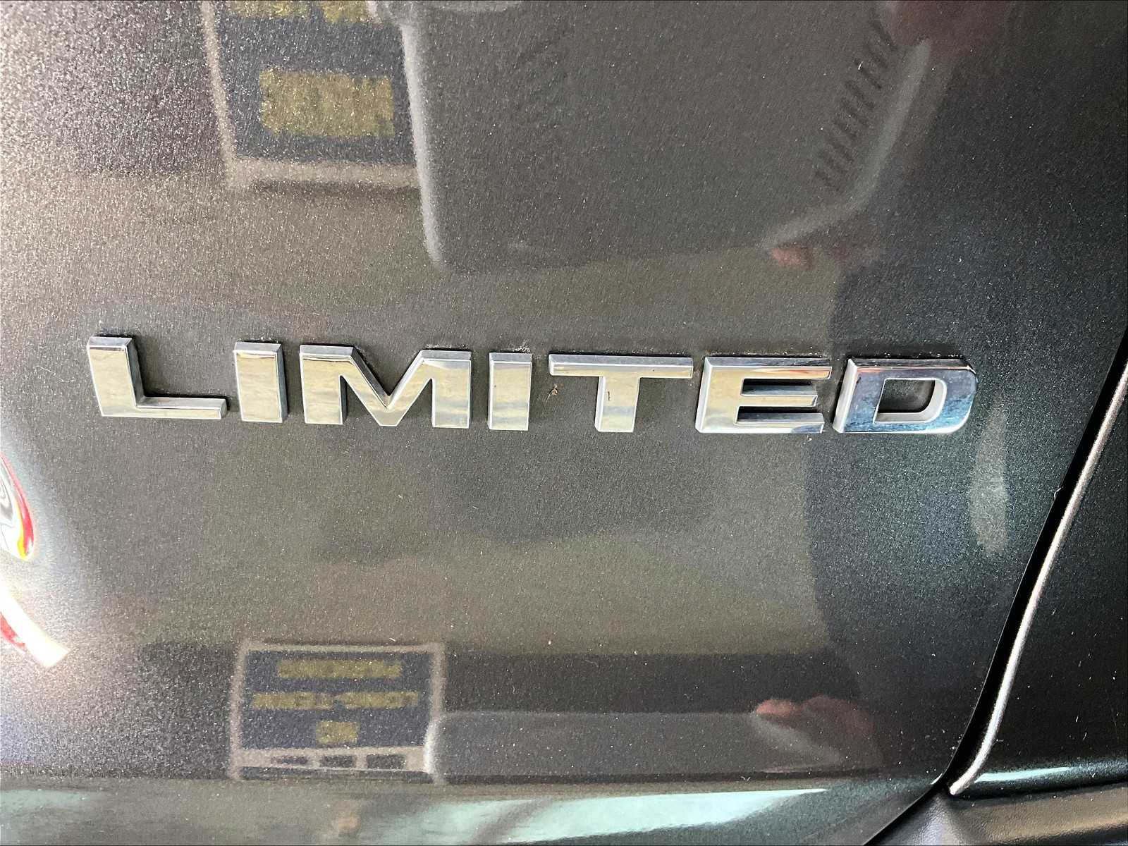 2020 Jeep Cherokee Limited photo 30