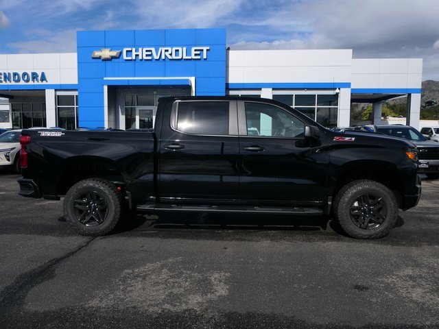 2026 Chevrolet Silverado 1500 Custom Trail Boss photo 2