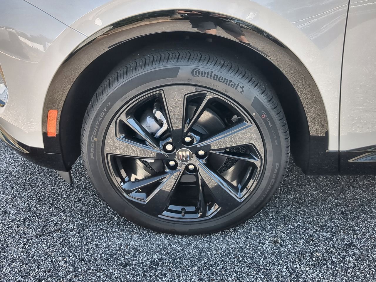 2025 Buick Envision Sport Touring photo 30